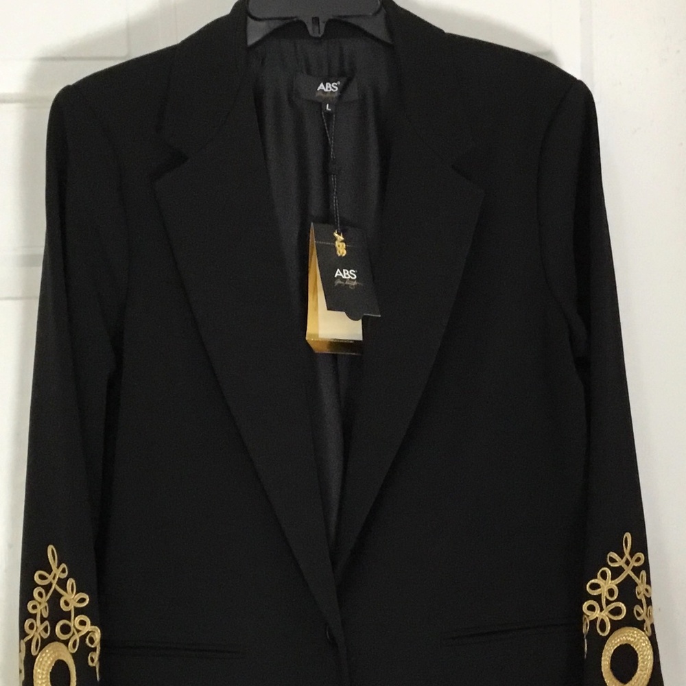 Magnificent ABS Allen B Schwartz black blazer with gorgeous gold embellishment!